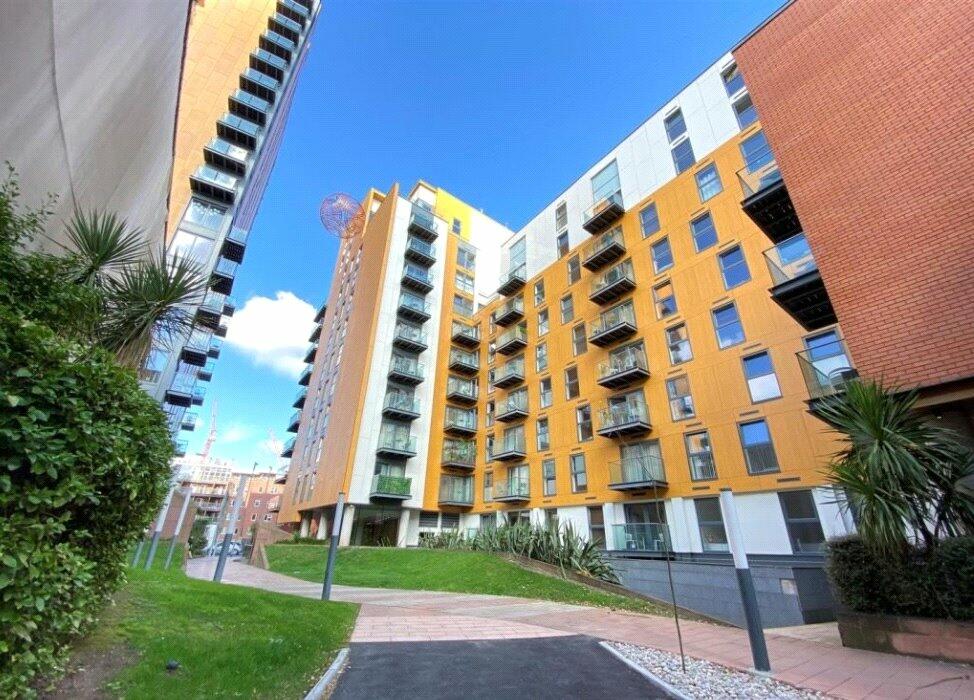 2 Bedroom apartment for sale Pollard Street Manchester City Centre – £110,000